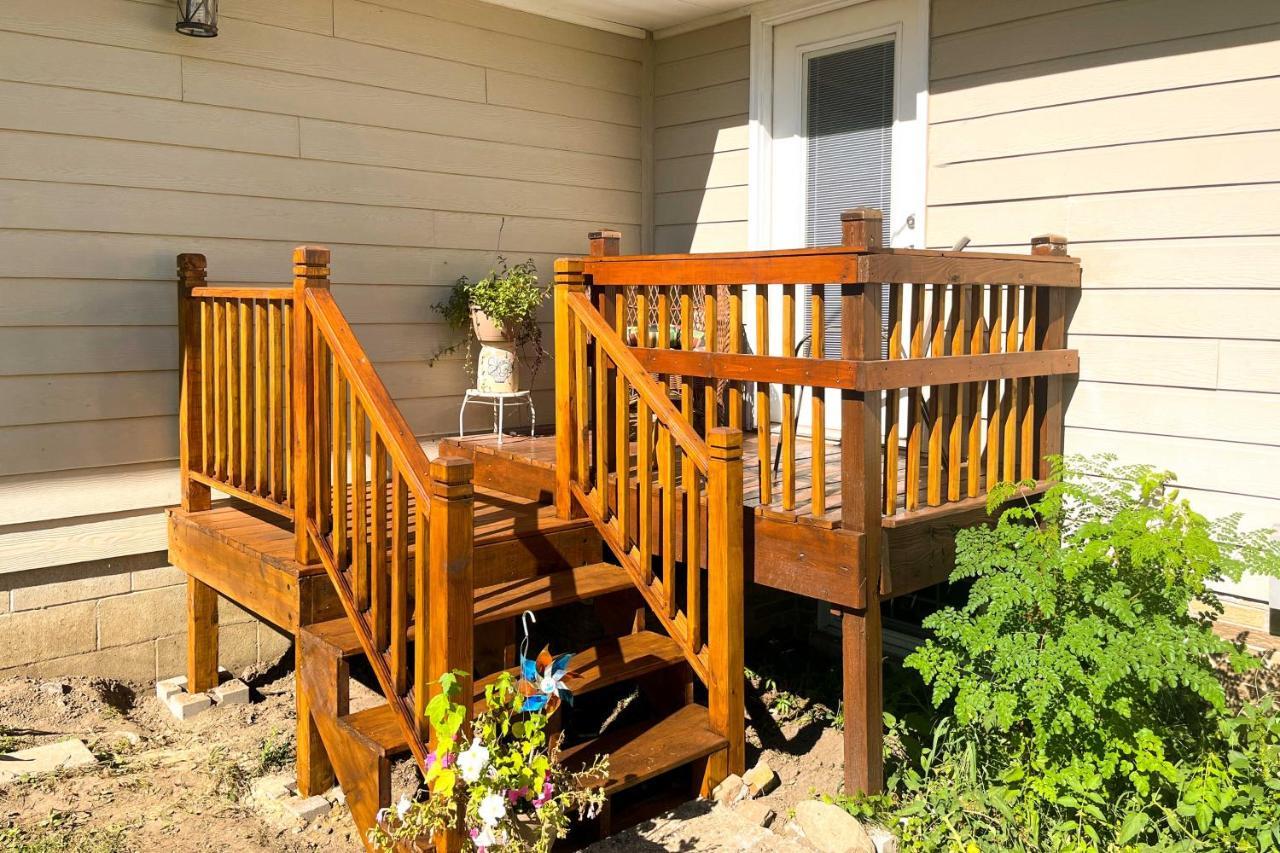 Bloomington Family Home - Private Deck And Yard Buitenkant foto